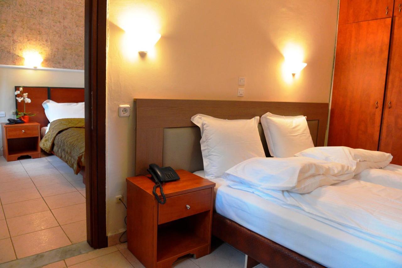 Hotel Galaxy Krepení Kültér fotó