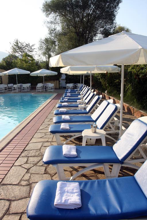 Hotel Galaxy Krepení Kültér fotó
