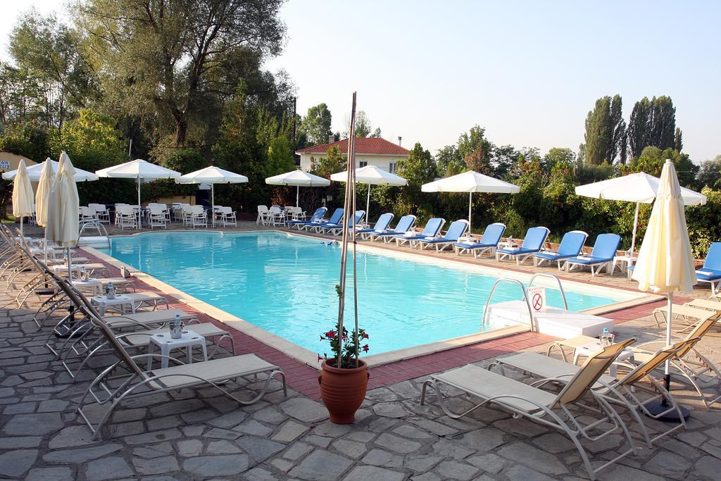 Hotel Galaxy Krepení Kültér fotó