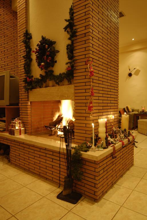Hotel Galaxy Krepení Kültér fotó