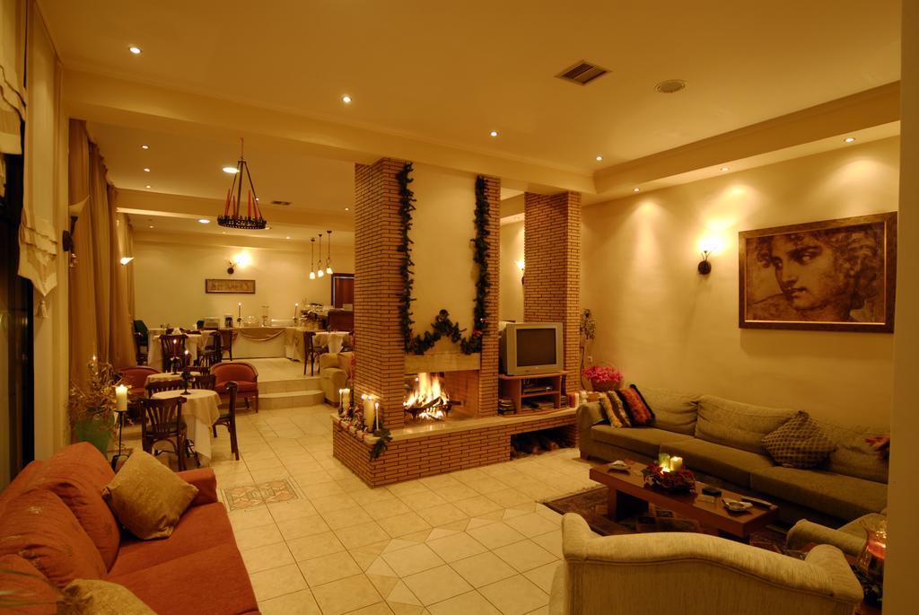 Hotel Galaxy Krepení Kültér fotó