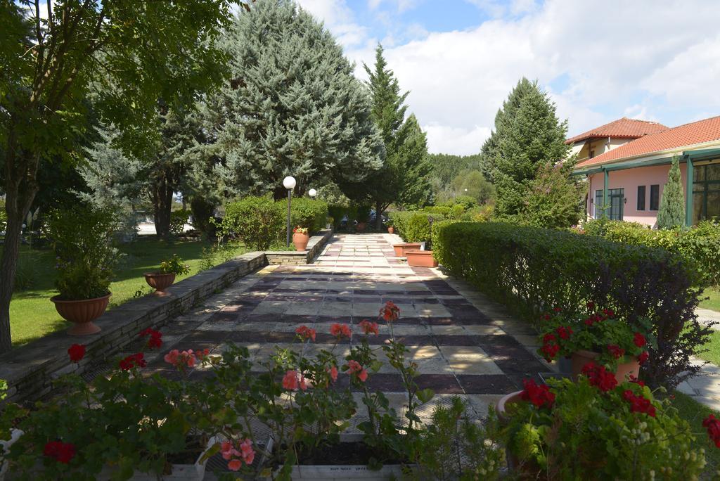 Hotel Galaxy Krepení Kültér fotó