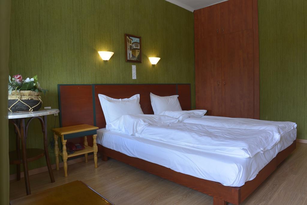 Hotel Galaxy Krepení Kültér fotó