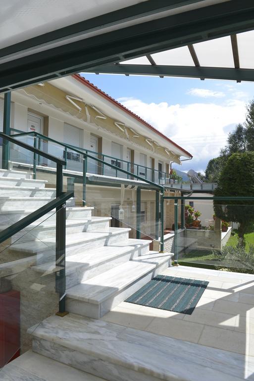 Hotel Galaxy Krepení Kültér fotó