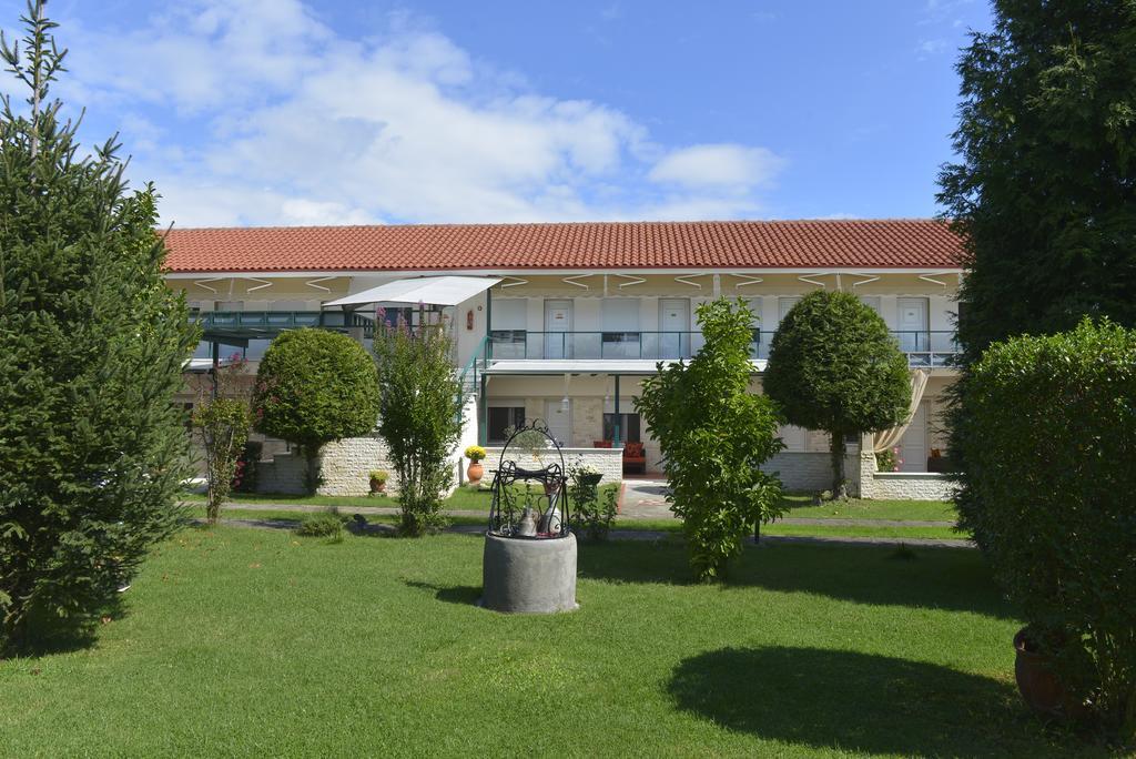 Hotel Galaxy Krepení Kültér fotó
